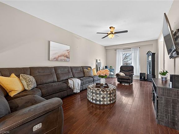4th image of 4071 Bush Cres