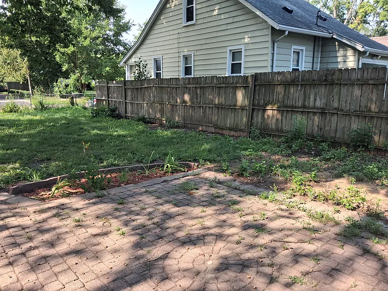 533 E Milton Ave — Photo 8