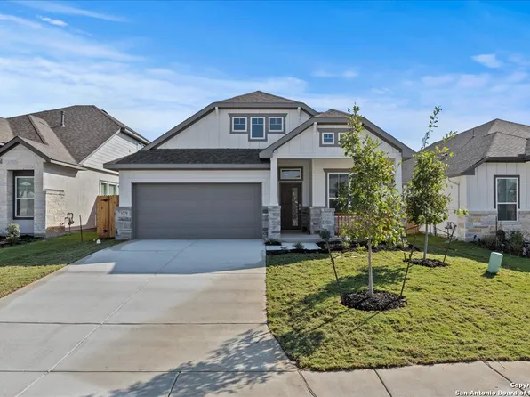 1009 Willowbrook Ave, New Braunfels, TX 78130