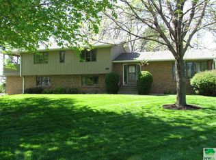 1518 Elmwood Dr, Onawa, IA 51040