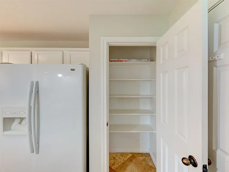 1118 Wilson St — Photo 12