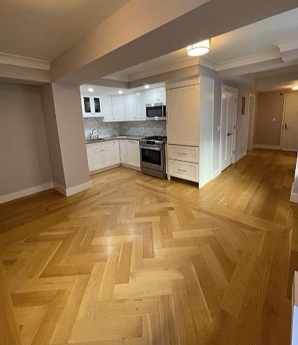 1st image of 752 W End Ave #6AA