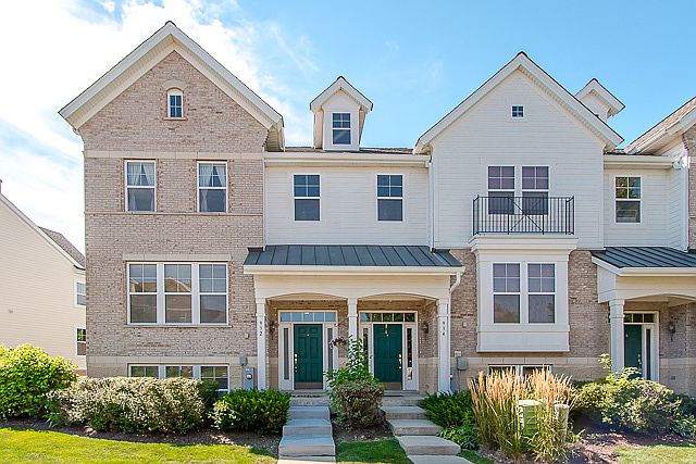 1st image of 932 Violet Dr #932