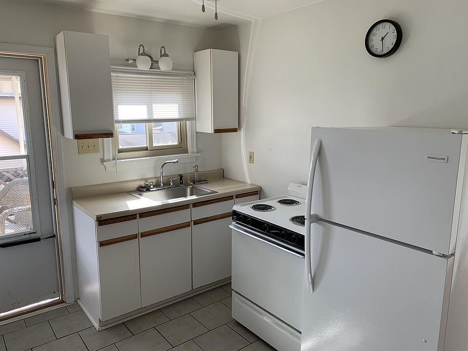 1st image of 609-611 George St