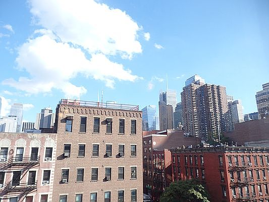 3rd image of 639 10th Ave APT 5A