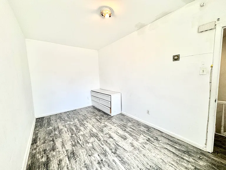 1903 S 10th St #2 — Photo 5