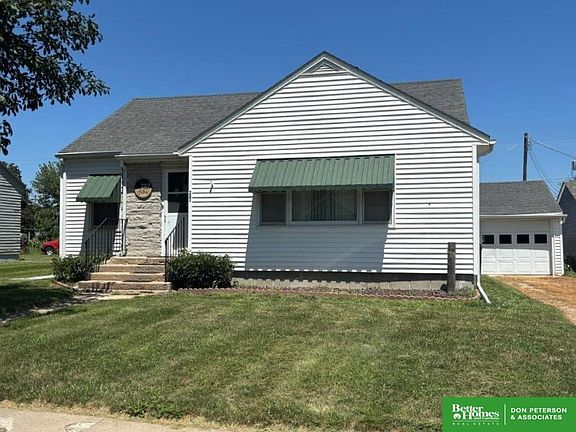 2nd image of 207 W Cedar St