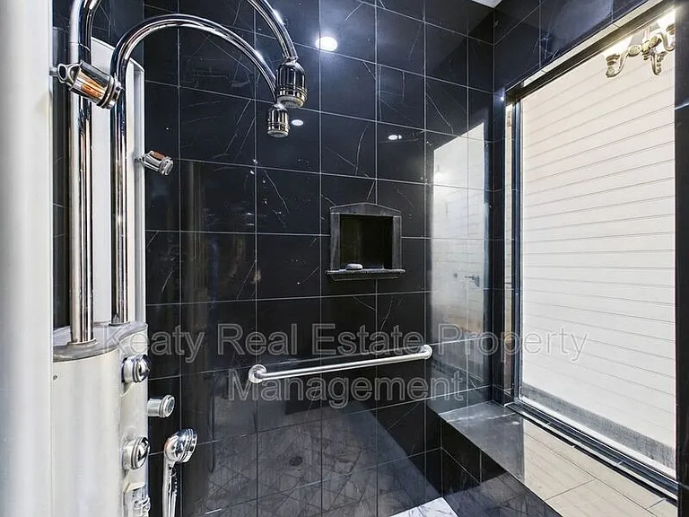 104 Studio Ct — Photo 29