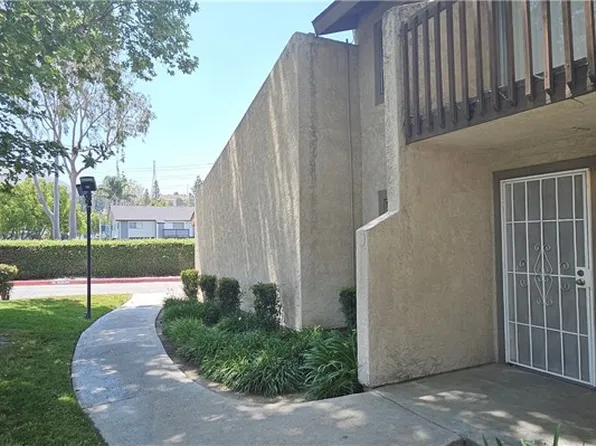 1251 S Meadow Ln APT 185, Colton, CA 92324