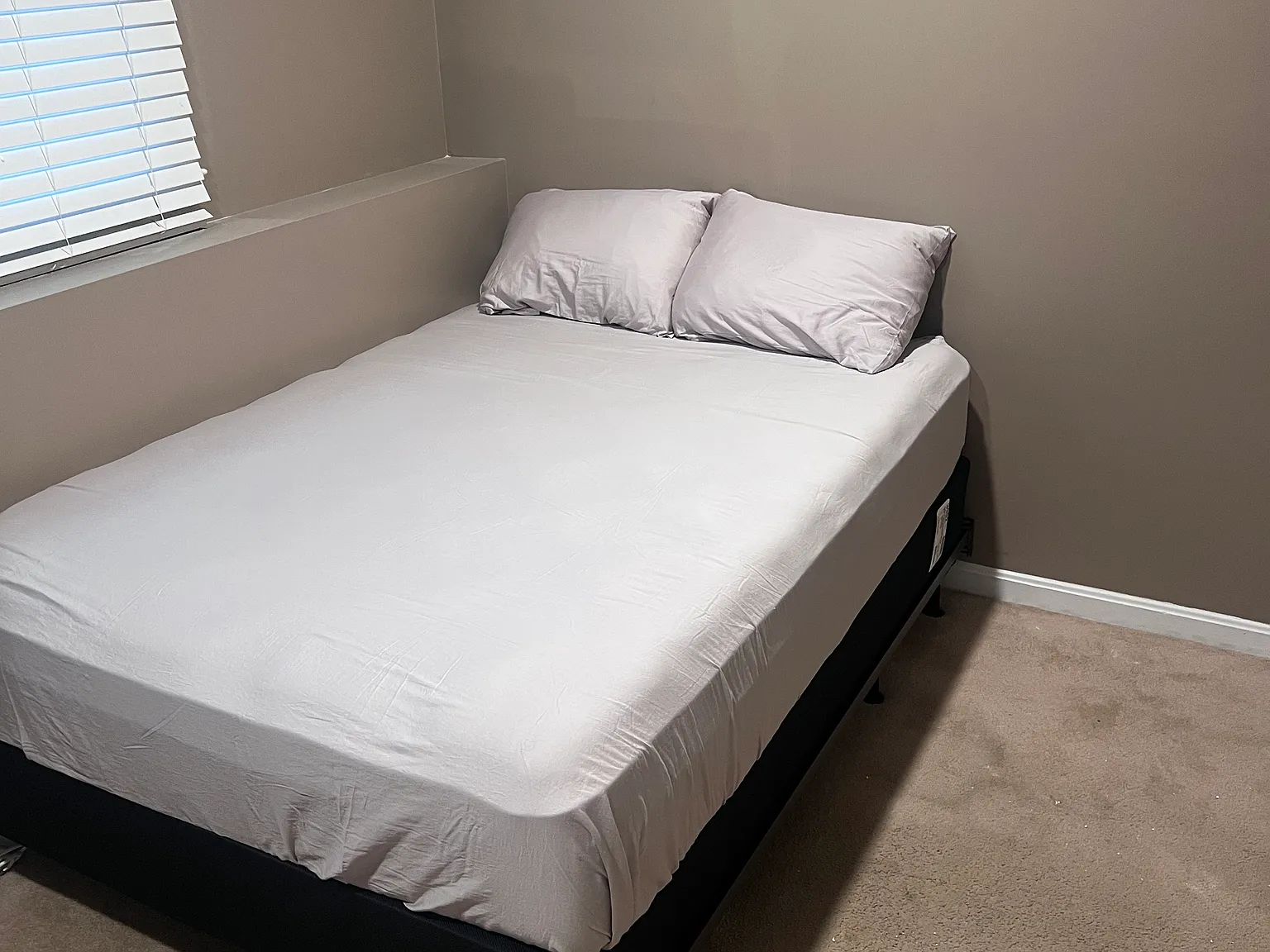 5 bed, 1900 sqft, $640 — Photo 4