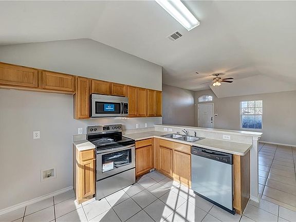 4th image of 1143 Galicia Ln