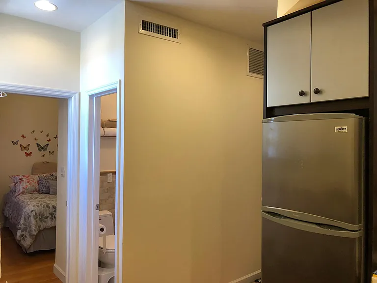 12311 Rockaway Beach Blvd #4E — Photo 7