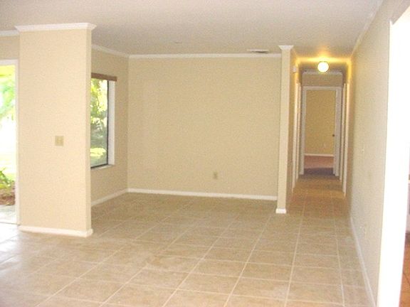 5th image of 662 SE Seahouse Dr