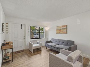 9853 Riverside Dr #8-24, Coral Springs, FL 33071