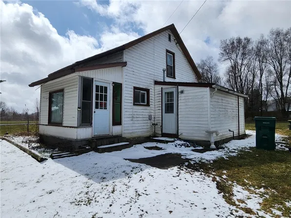 4276 Robinson Rd, Warsaw, NY 14569