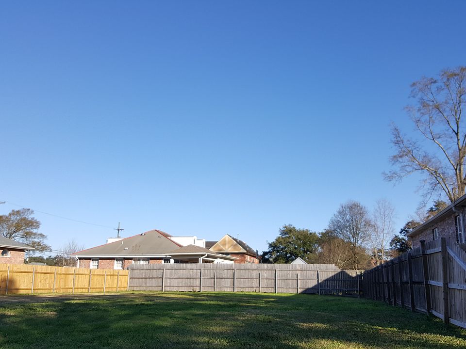 2nd image of 1603 Charlton Drive