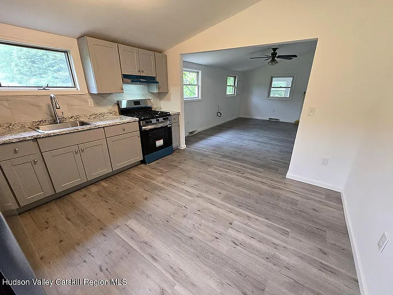 9 Turner Rd — Photo 4