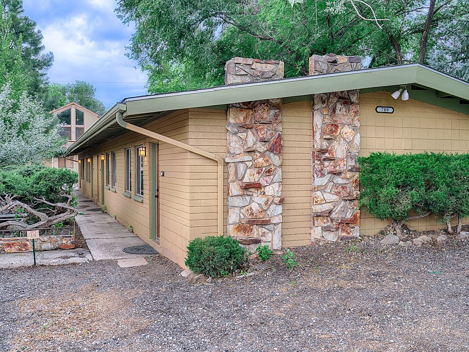 1st image of 709 W Grand Canyon Ave