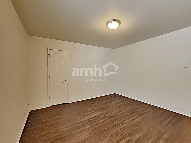2915 Encino Riv — Photo 18