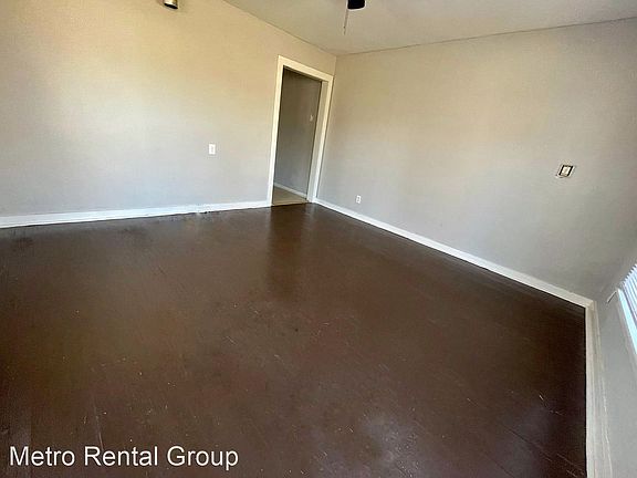 3rd image of 818 W 25th St