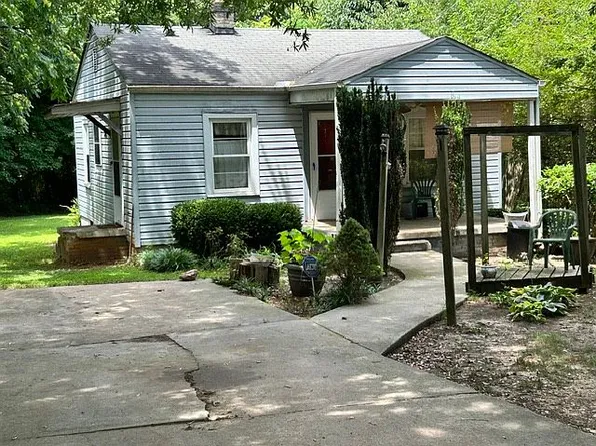 39 Ace Dr, Greenville, SC 29605