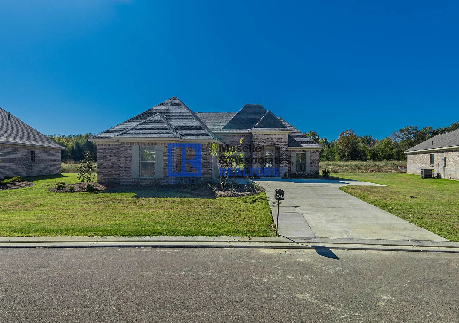 3 Bed / 2 Bath New Construction Home in Stapleton — Photo 1