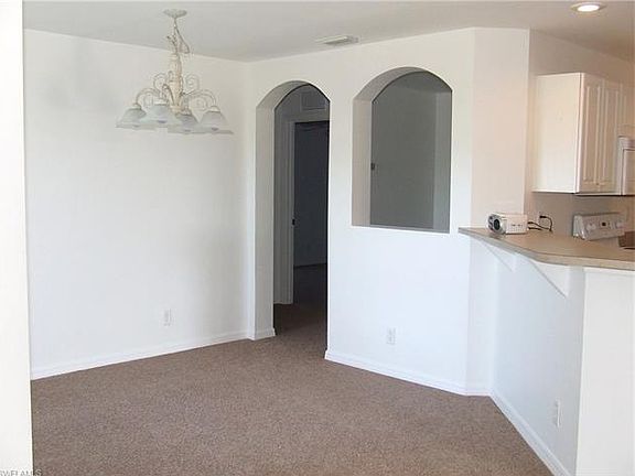 3rd image of 2722 NE 2nd Pl