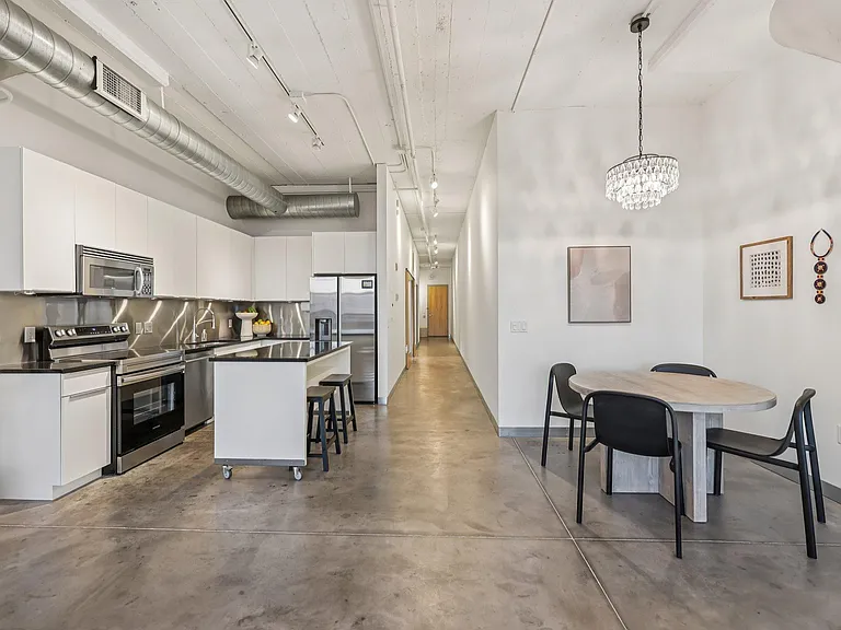 2929 Chicago Ave #1105 — Photo 12