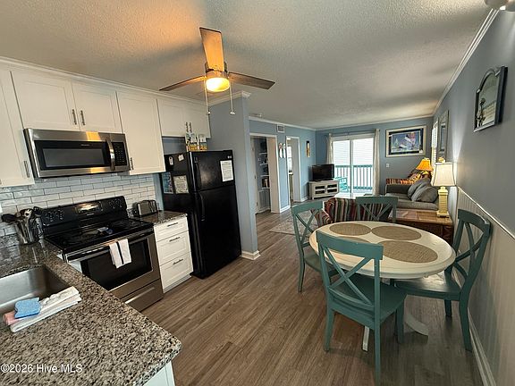 2nd image of 1404 Canal Drive Apt 27