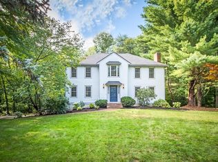 7 Dartmouth Dr, Framingham, MA 01701