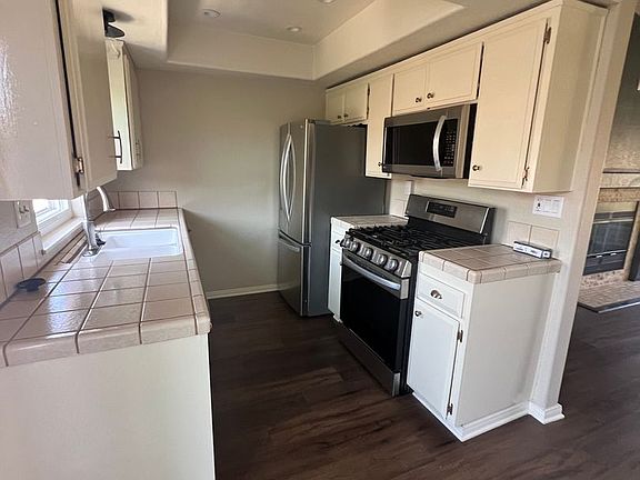 5th image of 3005 Thorn St APT 5