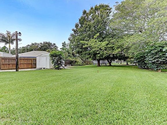 5th image of 3912 Cape Vista Dr