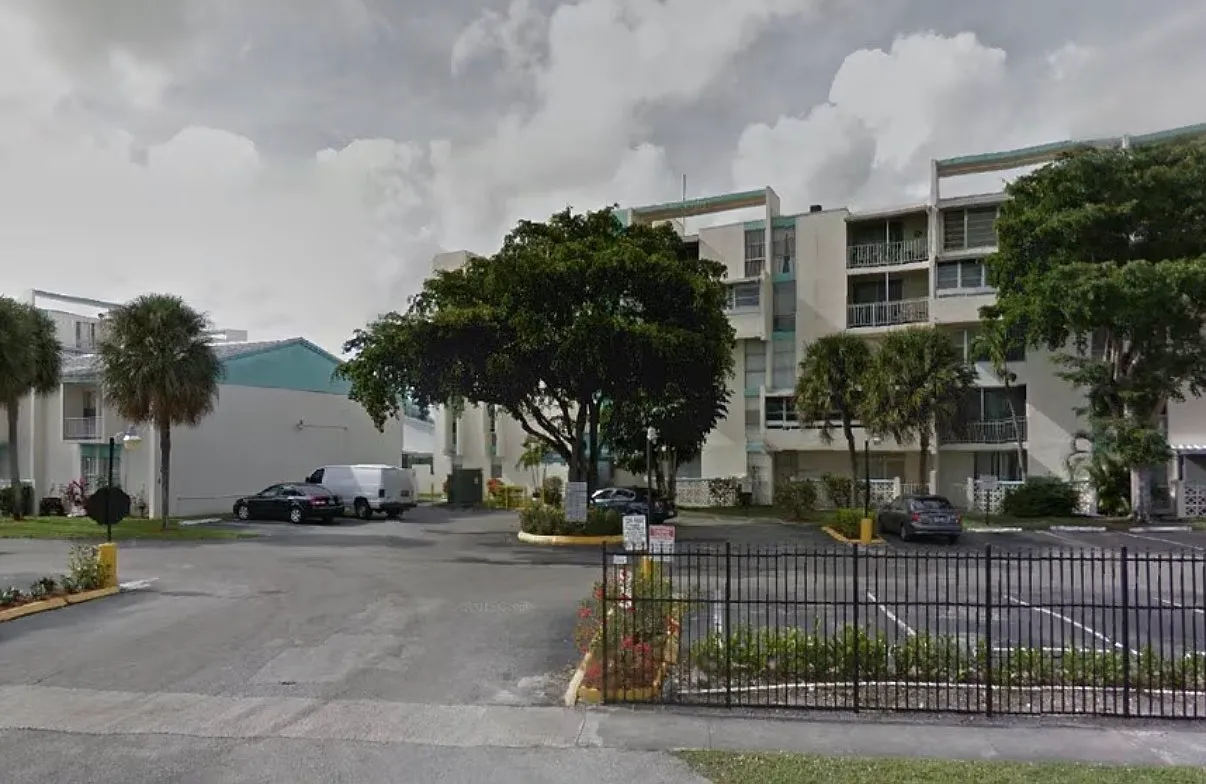2 bed, 960 sqft, $2,000 — Photo 1