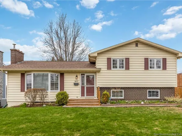 857 Frampton Ln, Moncton, NB E1G 1S1