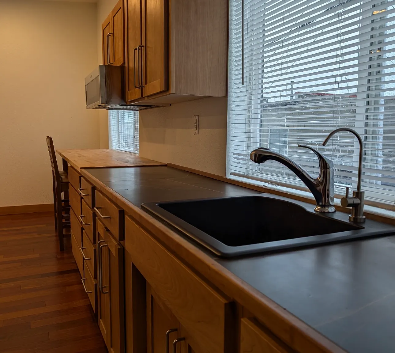 Studio, 375 sqft, $1,500 — Photo 4