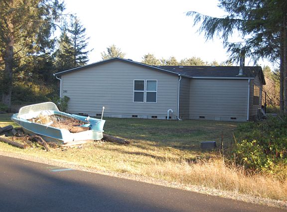 4th image of 390 Dorado Ave SW
