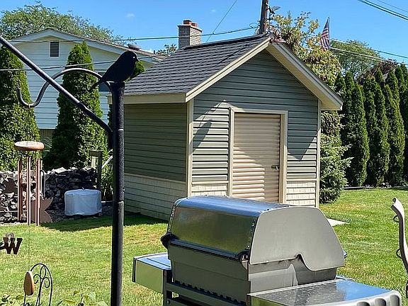 4th image of 2247 Heatherhill St