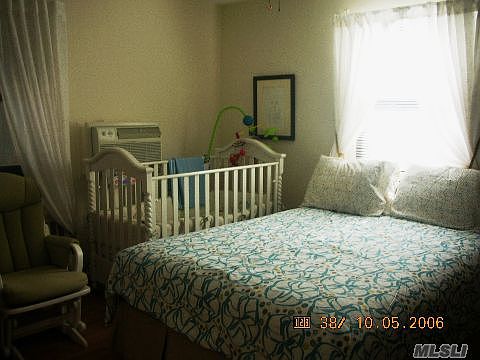 4th image of 9 W Mill Dr APT 11C