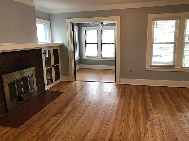 347 W Troy St — Photo 2