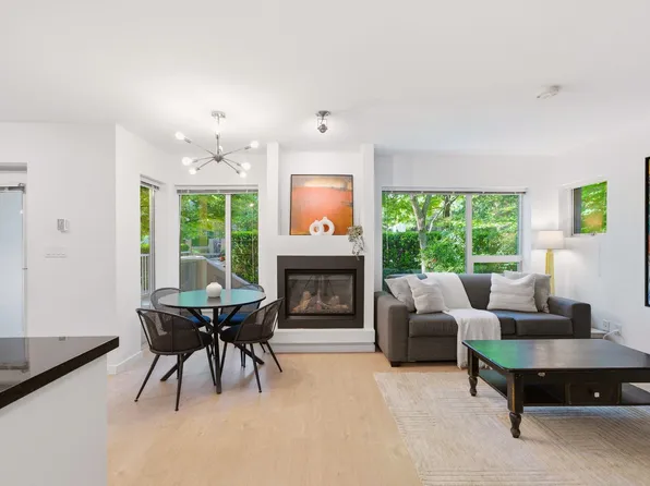 1288 Chesterfield Ave #Townhouse 1, North Vancouver, BC V7M 2L5