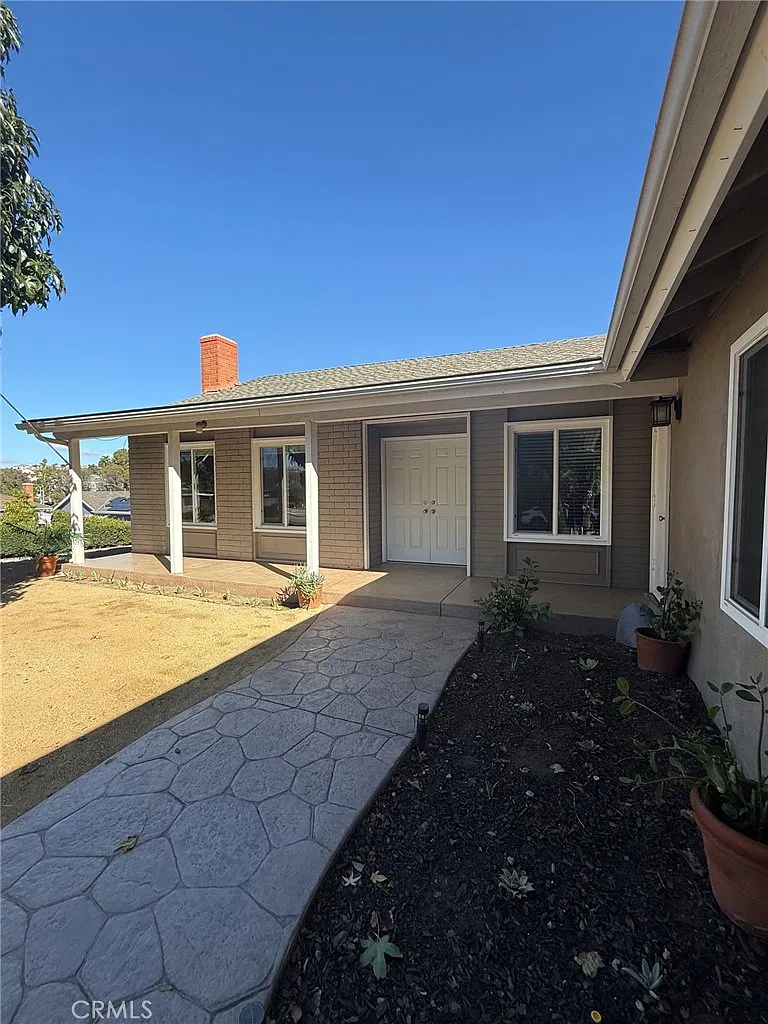 3 bed, 1344 sqft, $4,750 — Photo 4