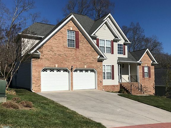 3rd image of 855 Brooke Stone Dr