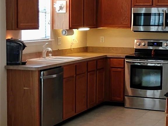 Additional view of kitchen