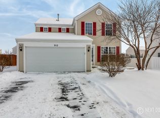 910 Meadowsedge Ln, Joliet, IL 60436