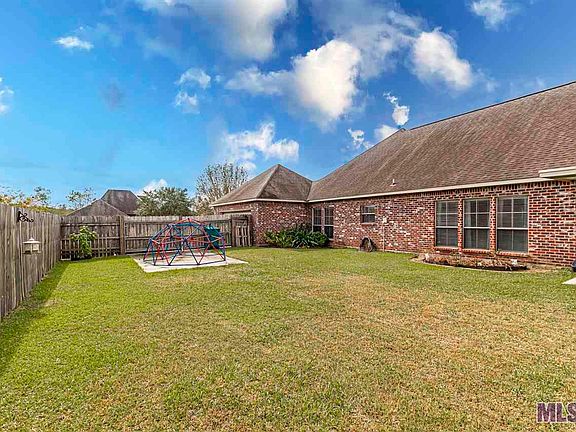 4th image of 13747 Shady Hollow Dr