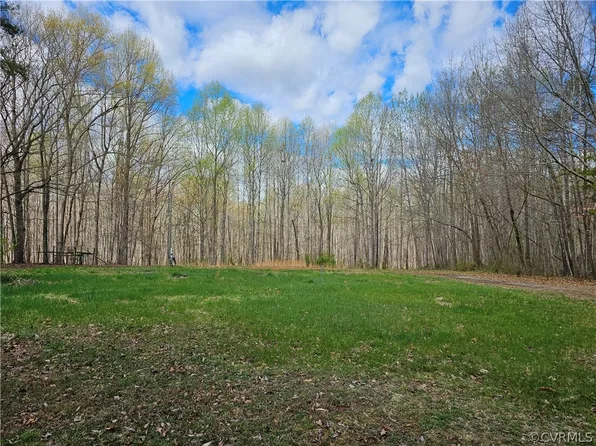 2881 Oakland Rd #4, Louisa, VA 23093