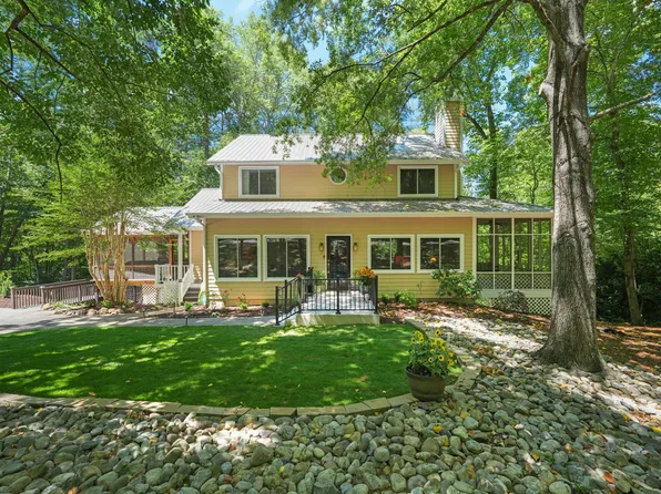 113 Chestnut Rd, Chapel Hill, NC 27517