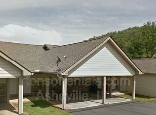 19 Rotunda Cir, Asheville, NC 28806