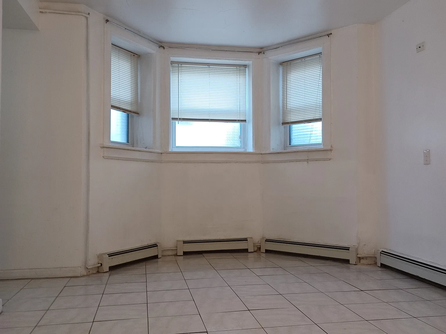 2 bed, 822 sqft, $1,480 — Photo 2