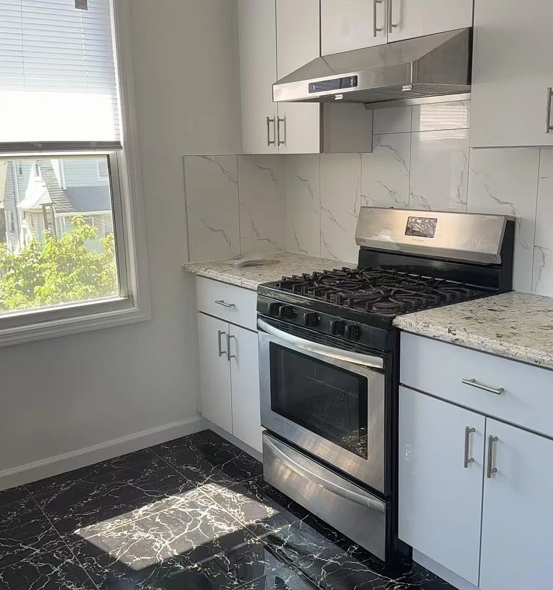 117th St, College Point — Photo 4
